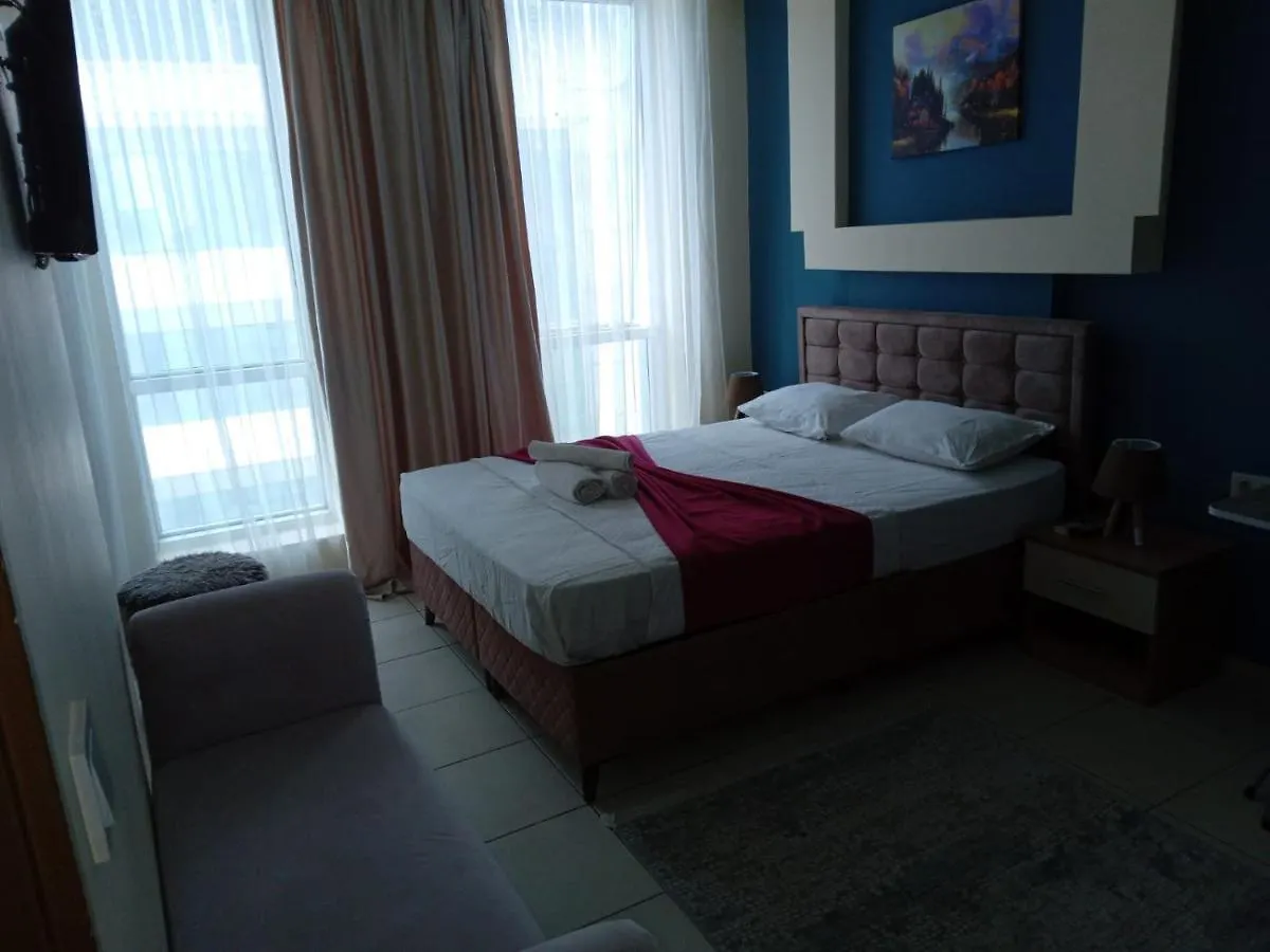 Daisy Hotel İzmir 0*,